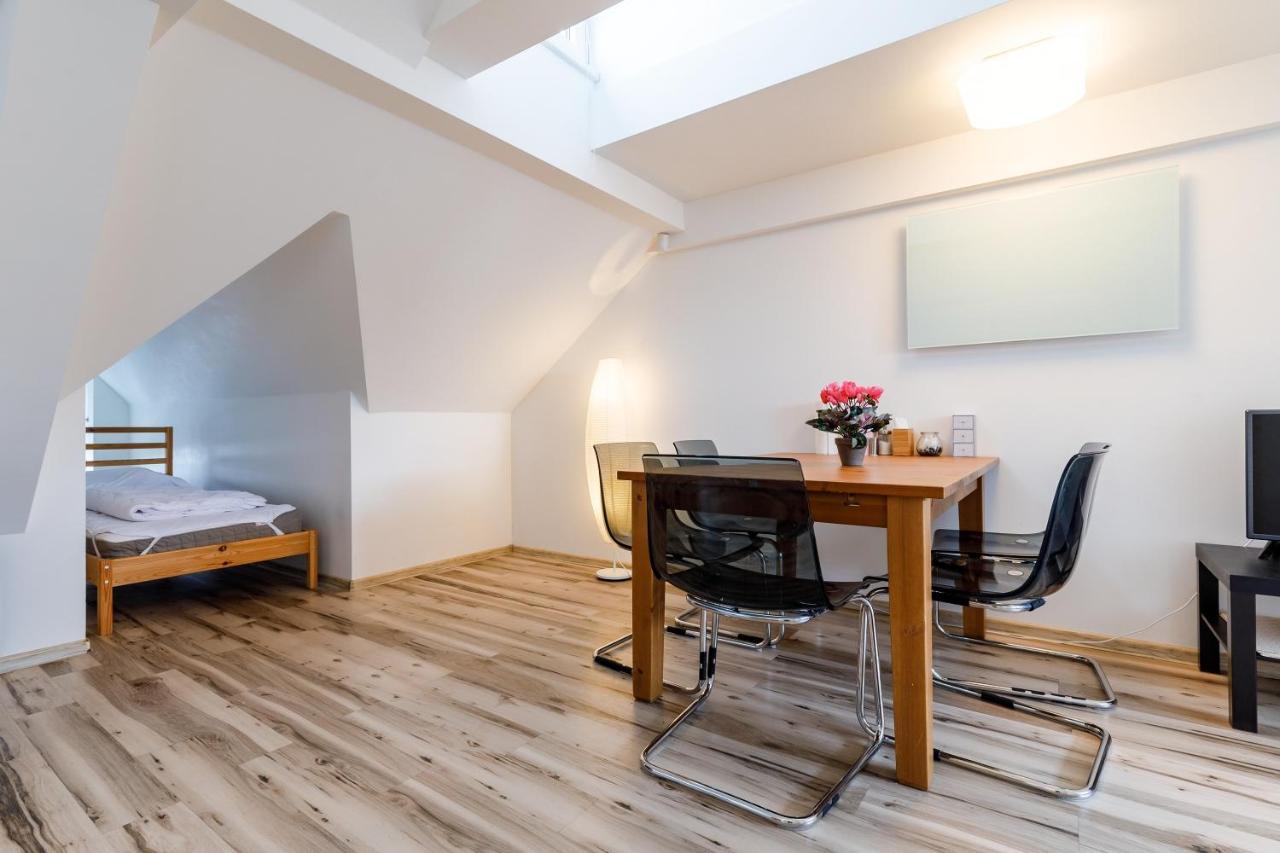 Bozi Apartments By Mountain Ways โบจิดาร์ ภายนอก รูปภาพ